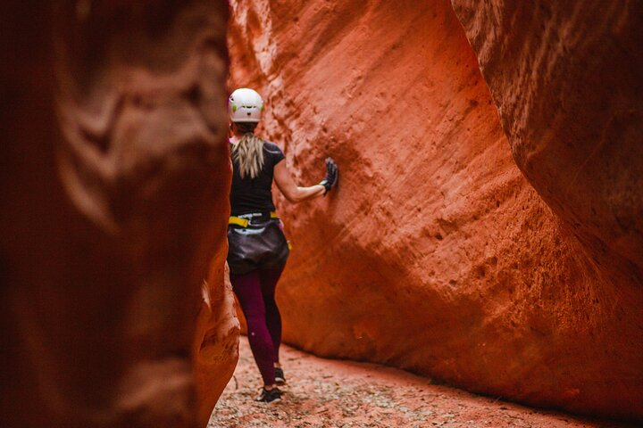 Peekaboo Slot Canyon Jeep Tour - Photo 1 of 12